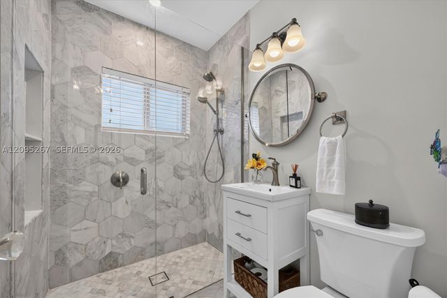 6015 SW 32nd St, Miami, FL 33155