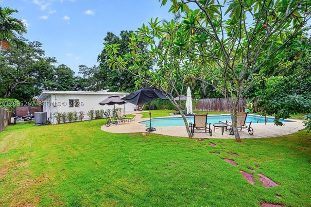 6015 SW 32nd St, Miami, FL 33155