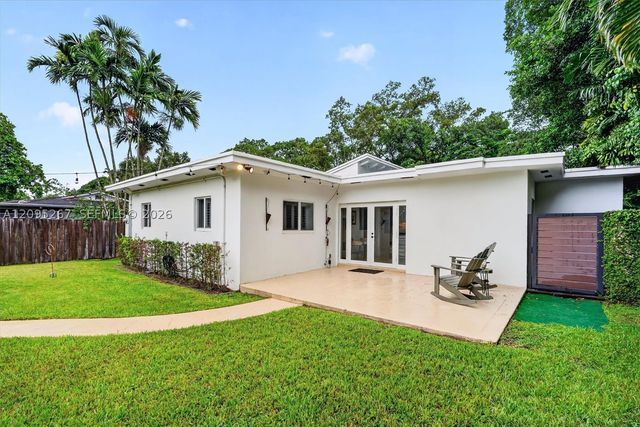 6015 SW 32nd St, Miami, FL 33155
