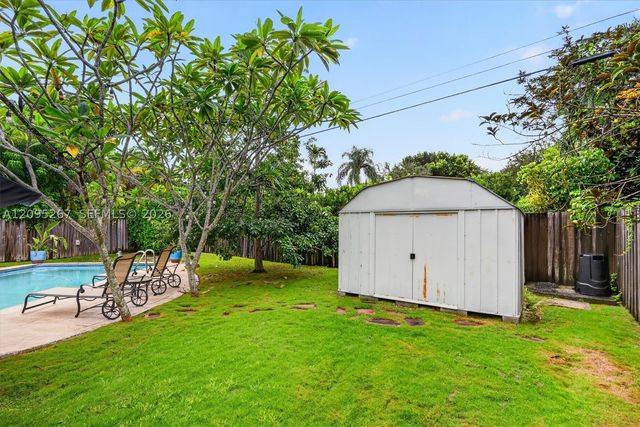 6015 SW 32nd St, Miami, FL 33155