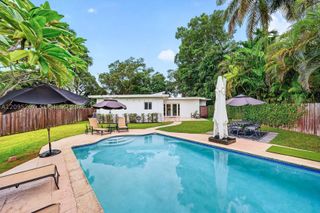 6015 SW 32nd St, Miami, FL 33155