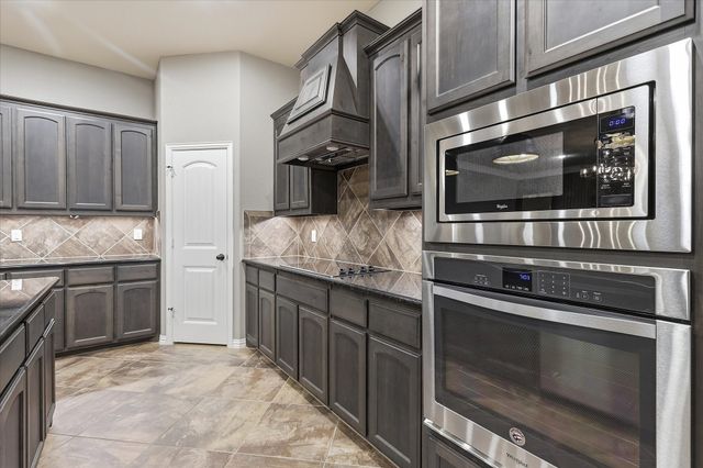 209 Highland Hills Boulevard, Decatur, TX 76234