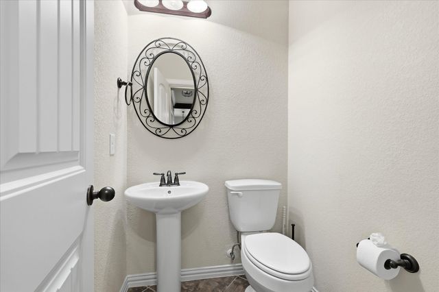 209 Highland Hills Boulevard, Decatur, TX 76234