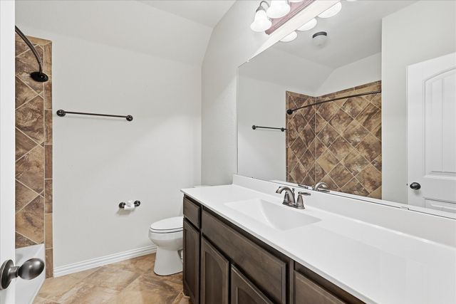 209 Highland Hills Boulevard, Decatur, TX 76234