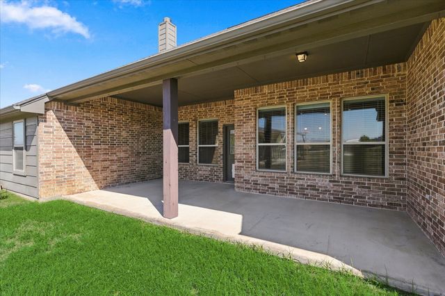 209 Highland Hills Boulevard, Decatur, TX 76234