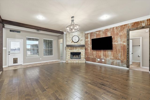 209 Highland Hills Boulevard, Decatur, TX 76234