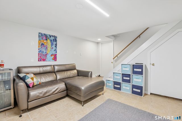 145 West Avenue, Darien, CT 06820