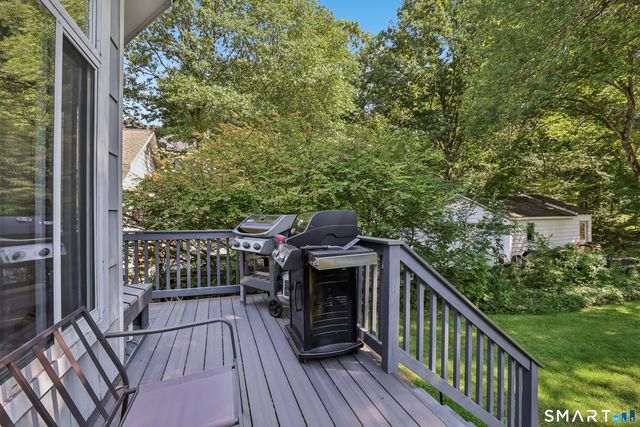 145 West Avenue, Darien, CT 06820