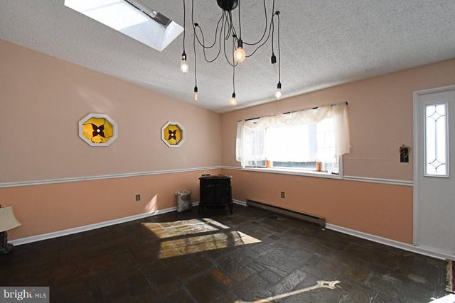 37 N EASTVIEW AVE, Feasterville Trevose, PA 19053