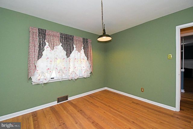 37 N EASTVIEW AVE, Feasterville Trevose, PA 19053