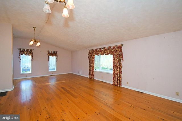 37 N EASTVIEW AVE, Feasterville Trevose, PA 19053