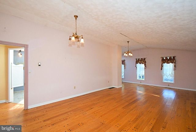 37 N EASTVIEW AVE, Feasterville Trevose, PA 19053