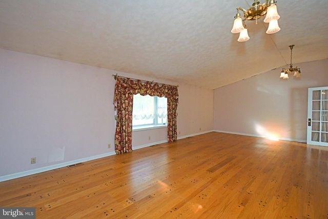 37 N EASTVIEW AVE, Feasterville Trevose, PA 19053