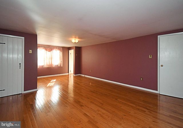 37 N EASTVIEW AVE, Feasterville Trevose, PA 19053
