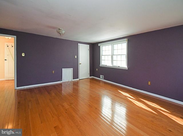 37 N EASTVIEW AVE, Feasterville Trevose, PA 19053