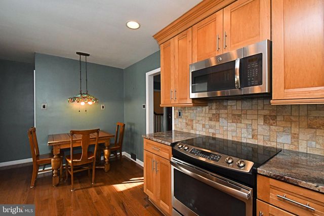37 N EASTVIEW AVE, Feasterville Trevose, PA 19053