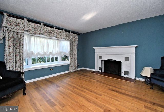 37 N EASTVIEW AVE, Feasterville Trevose, PA 19053