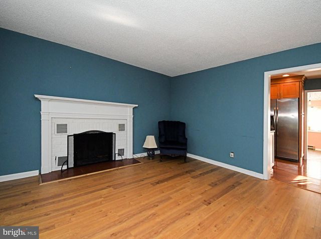 37 N EASTVIEW AVE, Feasterville Trevose, PA 19053