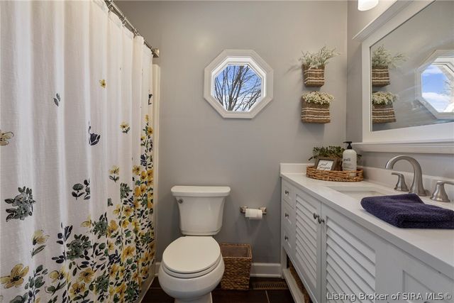 507 Deer Run Drive, Sellersburg, IN 47172