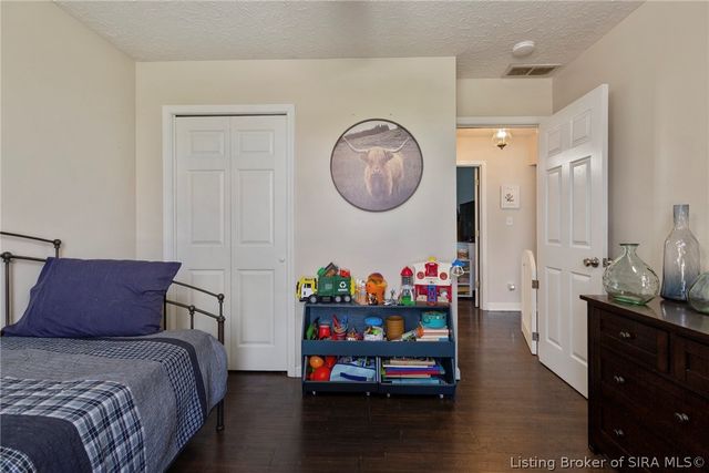 507 Deer Run Drive, Sellersburg, IN 47172