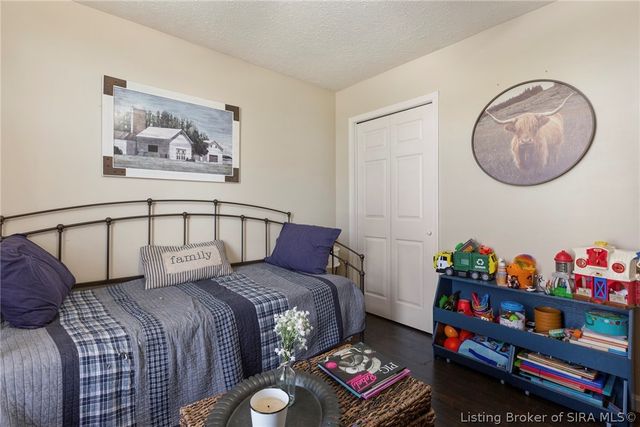 507 Deer Run Drive, Sellersburg, IN 47172