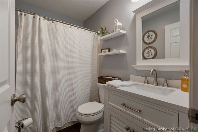 507 Deer Run Drive, Sellersburg, IN 47172