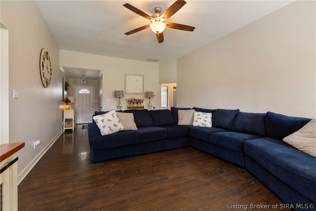 507 Deer Run Drive, Sellersburg, IN 47172