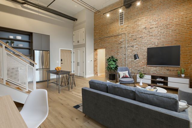 729 N Sangamon Street 309, Chicago, IL 60642