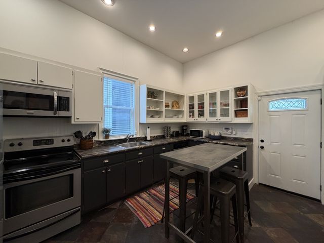 1120 3rd Ave, S, Nashville, TN 37210