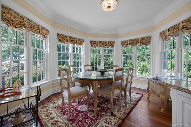 608 Shore Drive, Oakdale, NY 11769