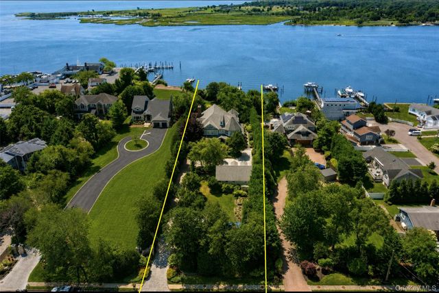 608 Shore Drive, Oakdale, NY 11769