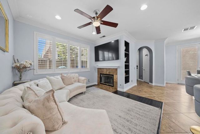 1526 Caminito Sicilia, Chula Vista, CA 91915