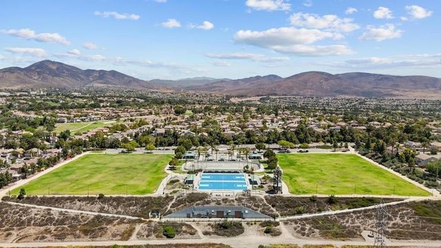 1526 Caminito Sicilia, Chula Vista, CA 91915
