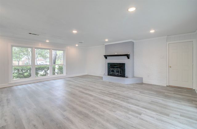 1625 W 6th Street, Irving, TX 75060