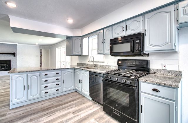 1625 W 6th Street, Irving, TX 75060