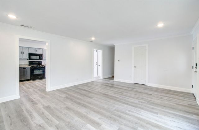 1625 W 6th Street, Irving, TX 75060