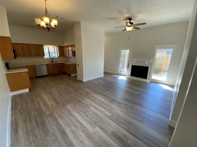 109 Misty Court, Waxahachie, TX 75165