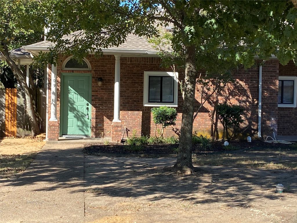 109 Misty Court, Waxahachie, TX 75165