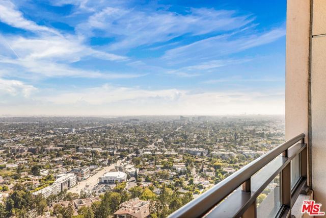 1 W Century Drive 28B, Los Angeles, CA 90067