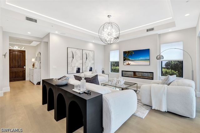 16328 Corsica WAY 101, Naples, FL 34110