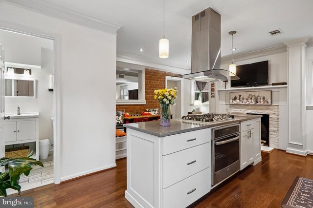 3103 WALNUT ST NE, Washington, DC 20018