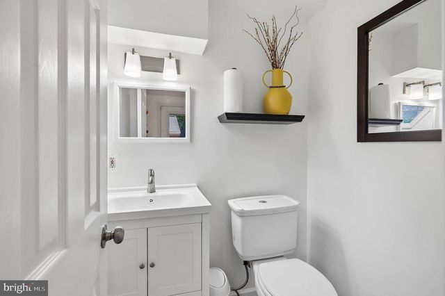 3103 WALNUT ST NE, Washington, DC 20018