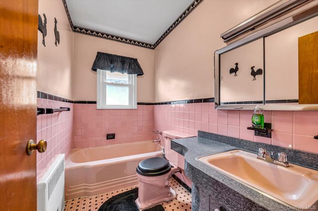 160-16 25th Drive, Flushing, NY 11358