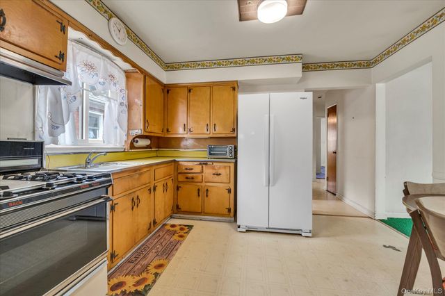 160-16 25th Drive, Flushing, NY 11358