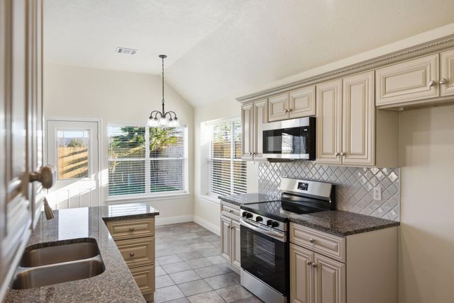 5519 Imperial Grove Drive, Houston, TX 77066