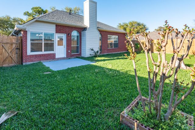 5519 Imperial Grove Drive, Houston, TX 77066