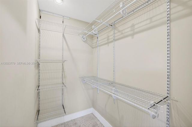 709 NW 9th Ct, Hallandale Beach, FL 33009