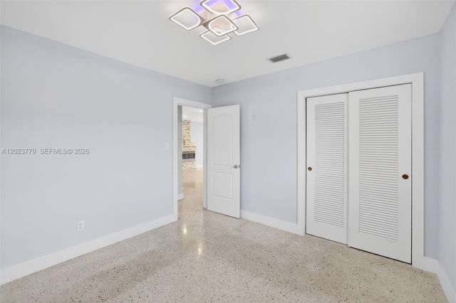 709 NW 9th Ct, Hallandale Beach, FL 33009