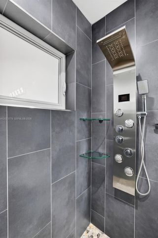 709 NW 9th Ct, Hallandale Beach, FL 33009
