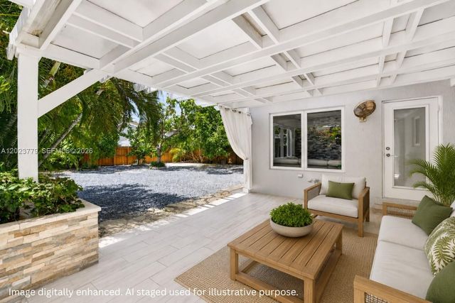 709 NW 9th Ct, Hallandale Beach, FL 33009